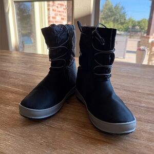 Bogs Kids Snow Boots in Black